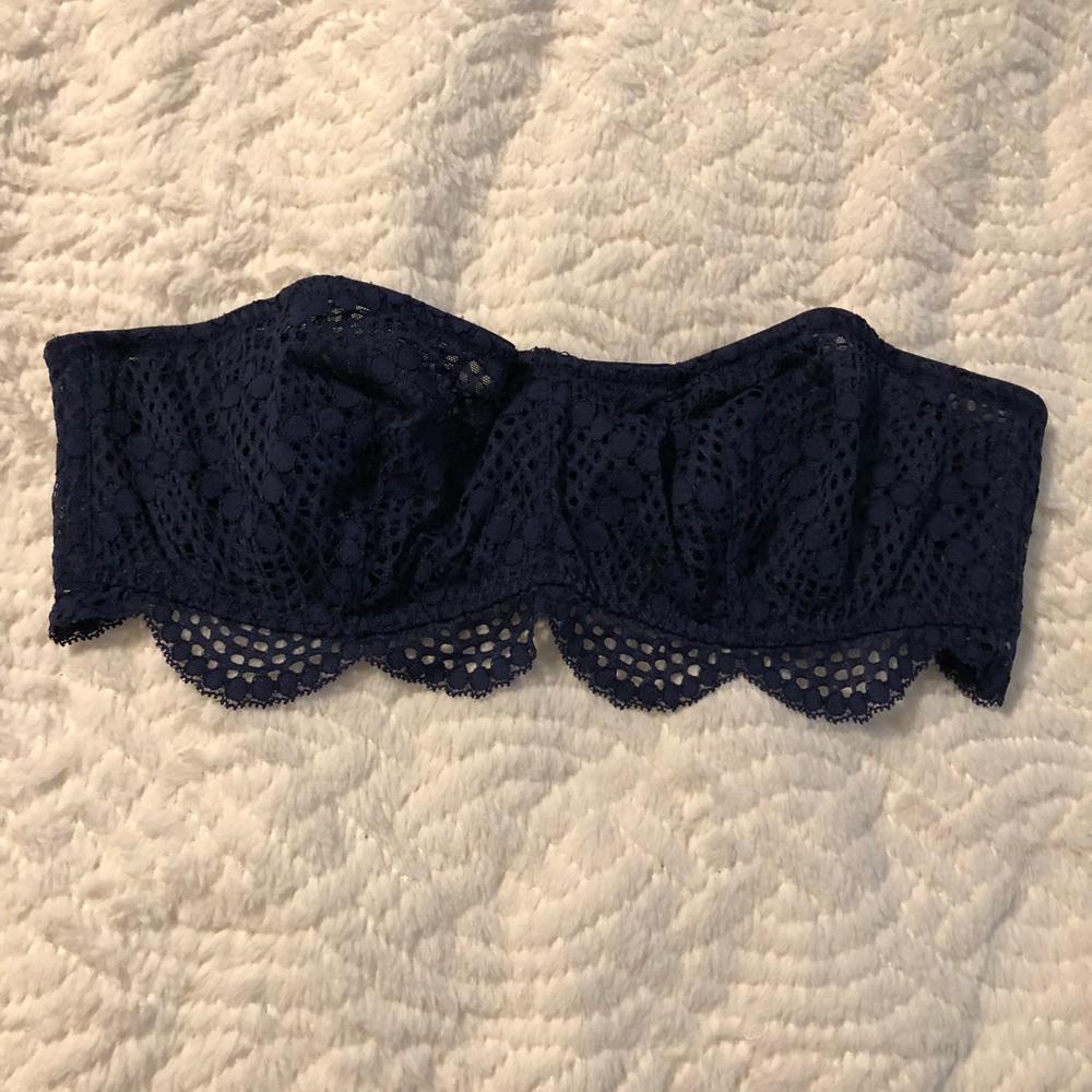2for$20 Victoria’s Secret strapless bralette